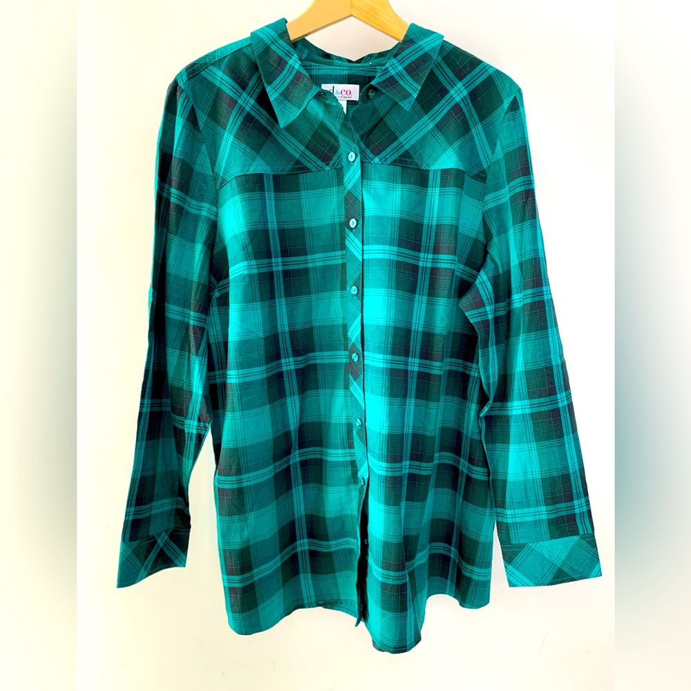 Denim and Co. Green and Black Plaid Button Down Shirt